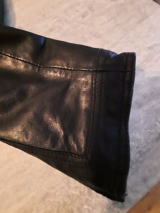 CAZADORA DE CUERO NEGRO HOMBRE 