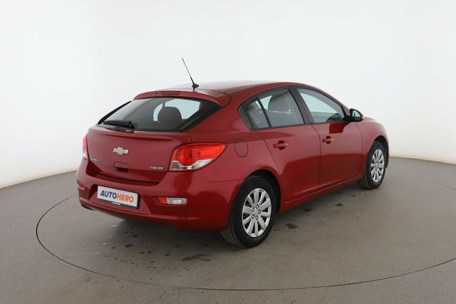 Chevrolet Cruze 1.6 LT