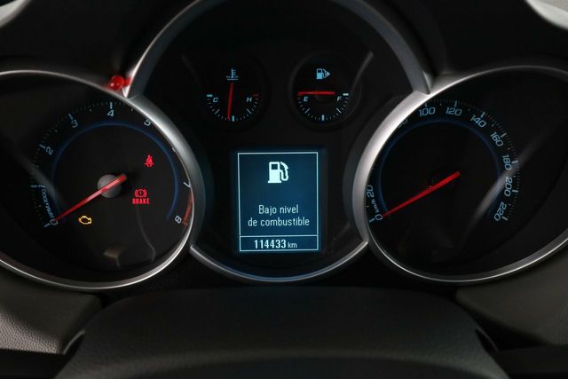 Chevrolet Cruze 1.6 LT