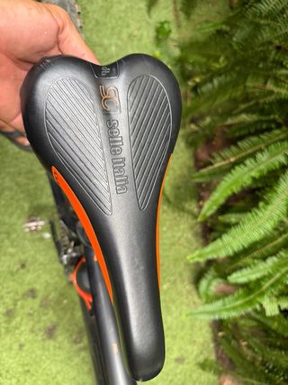 Bicicleta de Montaña Cube Carbono Revisada