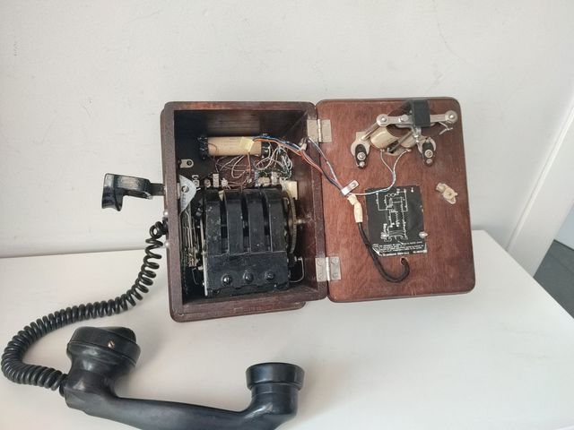 Teléfono de pared Antiguo Standard Electrica