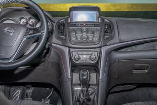 Opel Zafira Tourer 2015