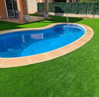 Limpieza de parcelas jardines césped artificial