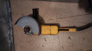 Radial DeWalt con discos