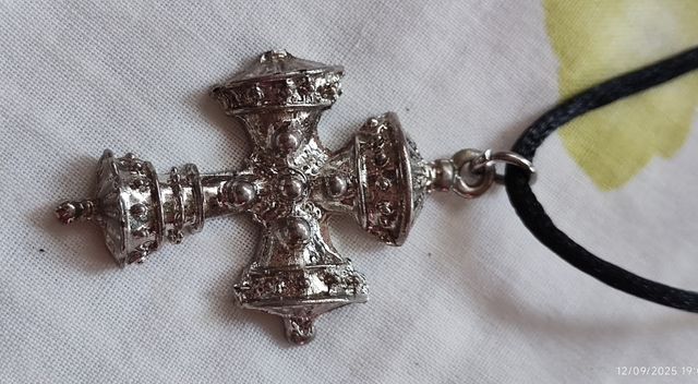 Colgante Cruz Antigua 