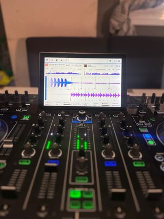 Controlador DJ Denon Prime 4 Standalone