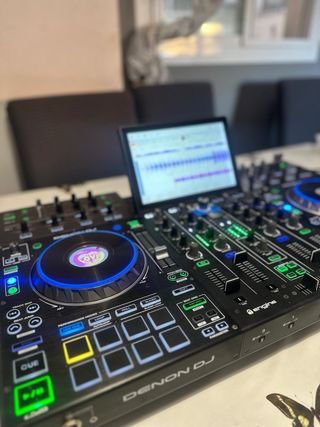Controlador DJ Denon Prime 4 Standalone