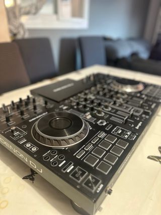 Controlador DJ Denon Prime 4 Standalone