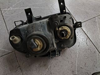 Faros Renault Clio