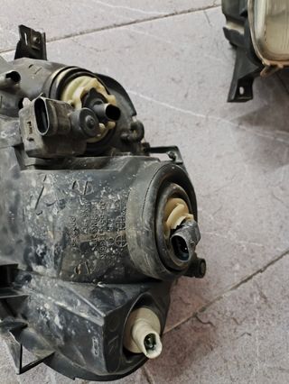 Faros Renault Clio