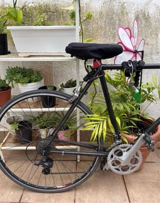 Bicicleta de carretera negra talla M