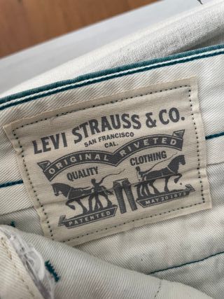 Bermuda Levi's Turquesa