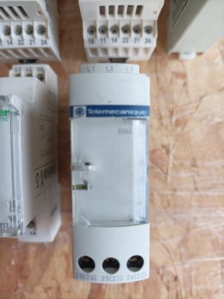 Lote 5 Relés Telemecanique Schneider ABB