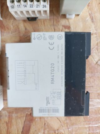 Lote 5 Relés Telemecanique Schneider ABB