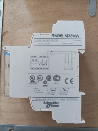Lote 5 Relés Telemecanique Schneider ABB