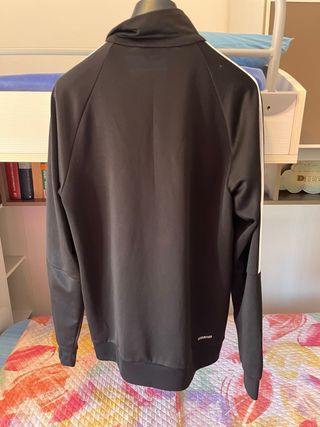 Giacca Adidas nera con strisce bianche