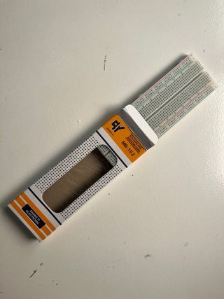 Kit Electrónica: Multímetro, Baterías y Componente