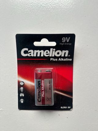 Kit Electrónica: Multímetro, Baterías y Componente