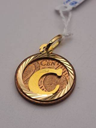 2 Colgantes Oro 18K Letra C y M