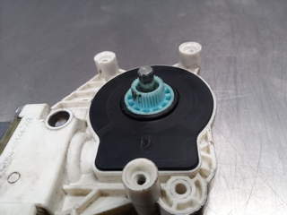 MOTOR ELEVALUNAS DELANTERO DERECHO BMW SERIE 5 BE