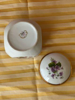 joyero Sambo de porcelana con flores violetas