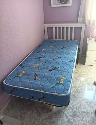 Cama con somier y colchón