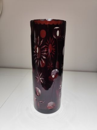Jarrón Cristal Bohemia Rojo Tallado