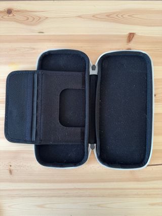 Custodia protettiva nera OLED per Nintendo Switch