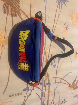 Riñonera Dragon Ball Super Zara