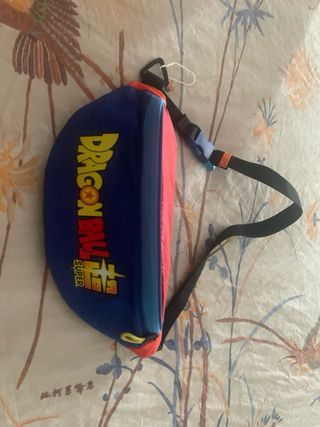 Riñonera Dragon Ball Super Zara