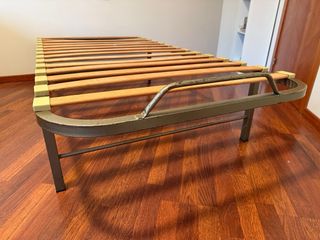 Somier metálico con láminas de madera