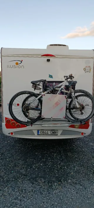 Autocaravana ilusión i780
