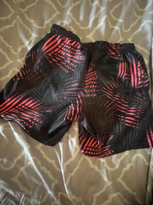 Bañador Olaian hombre negro y rosa