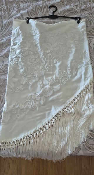 Mantón Flamenco Blanco con Flecos