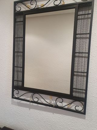 Mueble Auxiliar Madera,Mimbre y espejo.