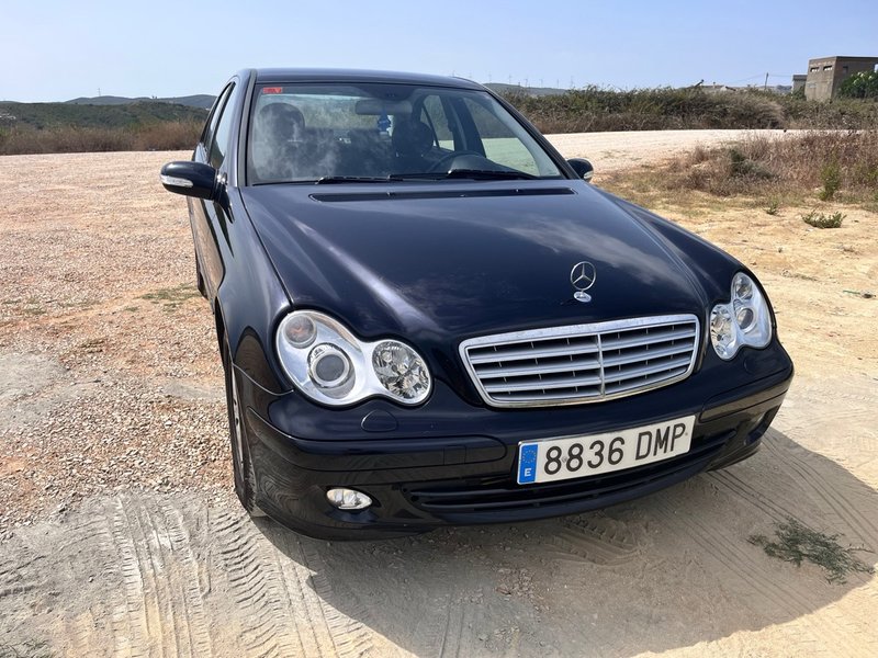 Mercedes-Benz Clase C 2005