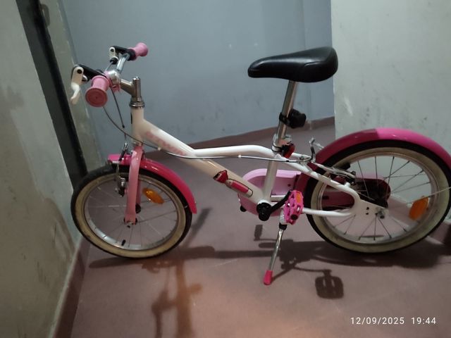 Bicicletta per bambini E-SWING in buone condizioni - Modello