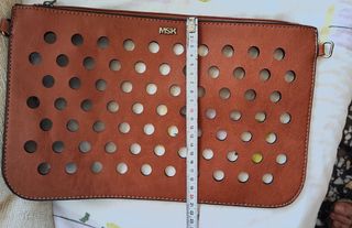 Cartera Bolso de mano MSK con perforaciones