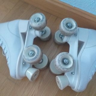 Patines artísticos blancos