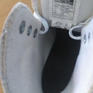 Patines artísticos blancos