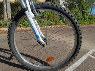 Bicicleta de montaña 24"