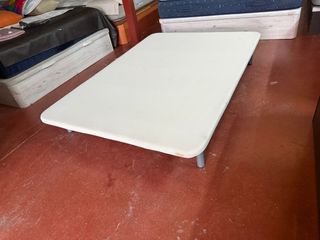 Base y colchón Ikea Myrbacka 140x200