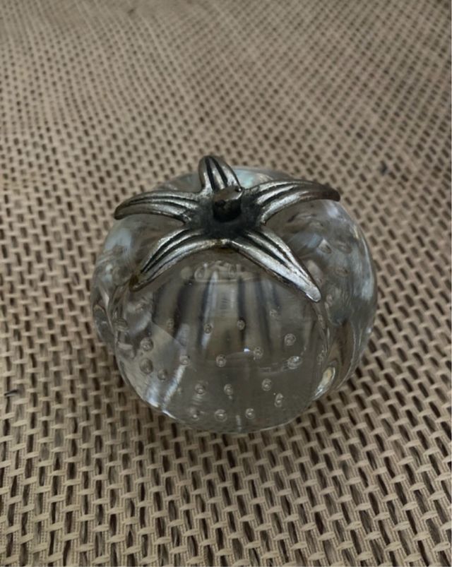 Fermacarte vintage mela vetro