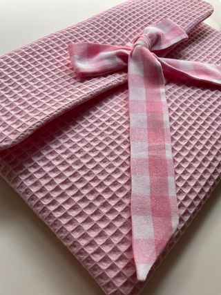Funda portátil 13” rosa waffle