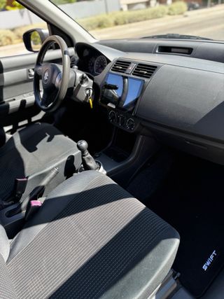 Suzuki Swift 2009 PEGATINA C 