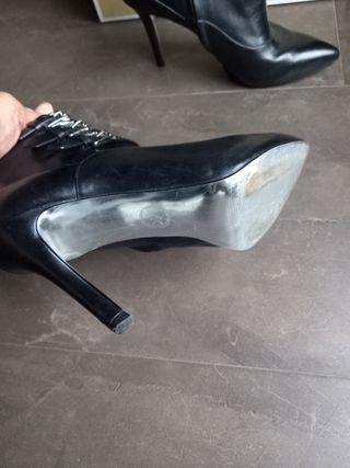 Botines Michael Kors Negros con Cremallera y Hebil