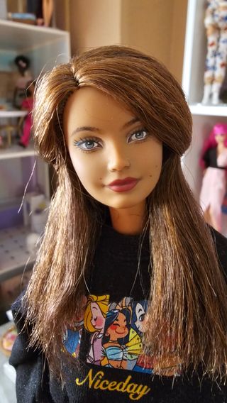 Cabeza Barbie Repintada