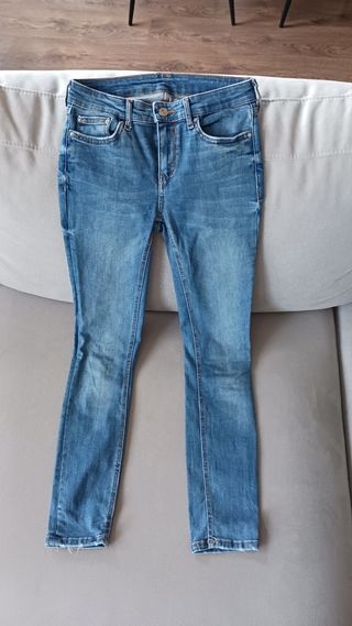 Pantalón vaquero pitillo Zara Talla 36