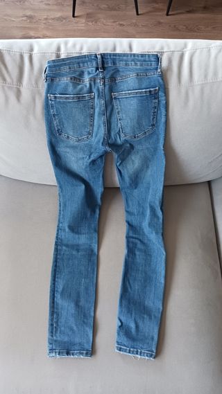 Pantalón vaquero pitillo Zara Talla 36