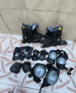 Patines y protecciones para niño